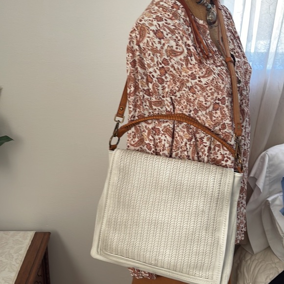 Free People White Distressed Shoulder Bag - Picture 2 of 12